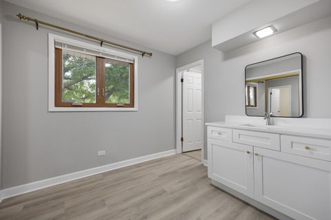 Tiny photo for 574 ridge Avenue, Elk Grove Village, IL 60007 (MLS # 12756848)