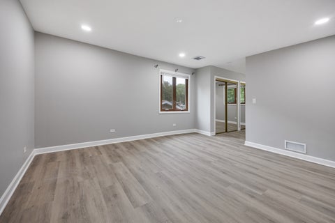 Tiny photo for 574 ridge Avenue, Elk Grove Village, IL 60007 (MLS # 12756848)
