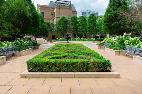 Tiny photo for 2550 N Lakeview Avenue #S2502, Chicago, IL 60614 (MLS # 12451012)