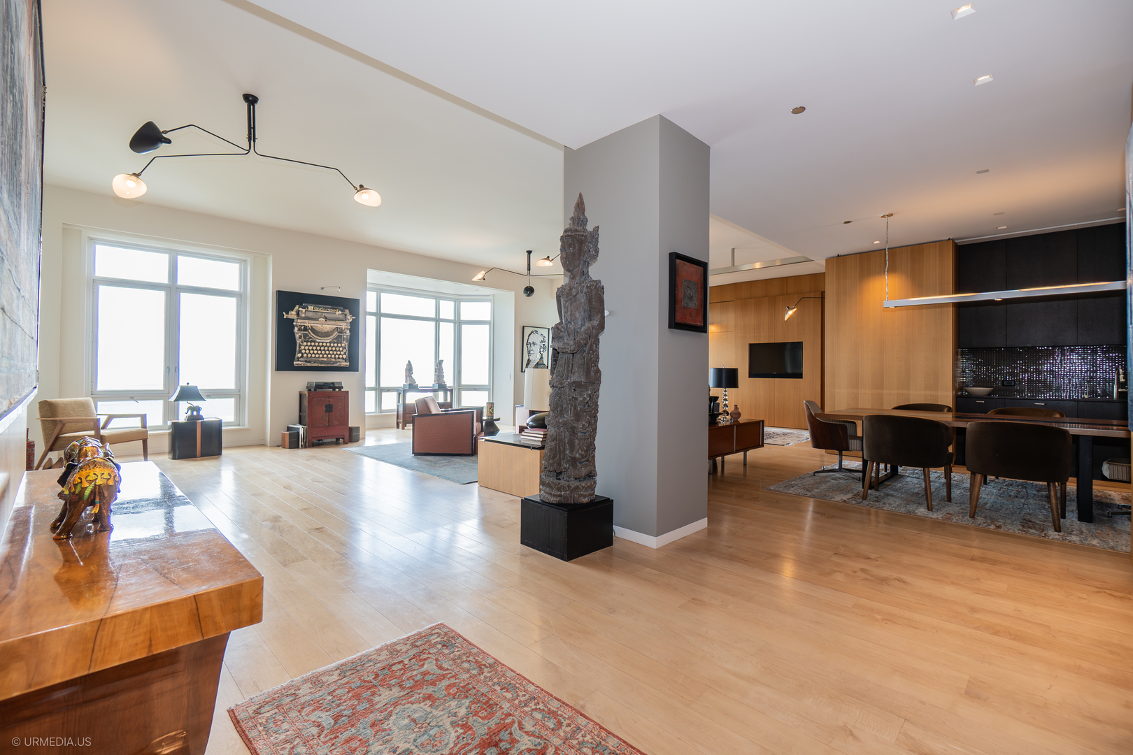 2550 N Lakeview Avenue S2502