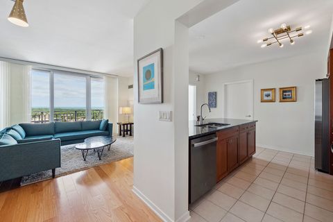 Tiny photo for 807 Davis Street #1907, Evanston, IL 60201 (MLS # 12472300)