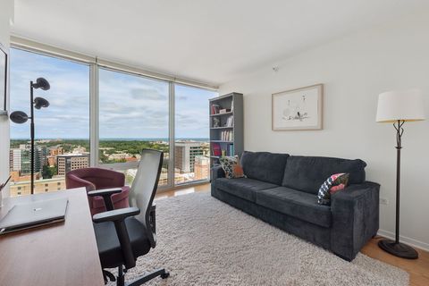 Tiny photo for 807 Davis Street #1907, Evanston, IL 60201 (MLS # 12472300)