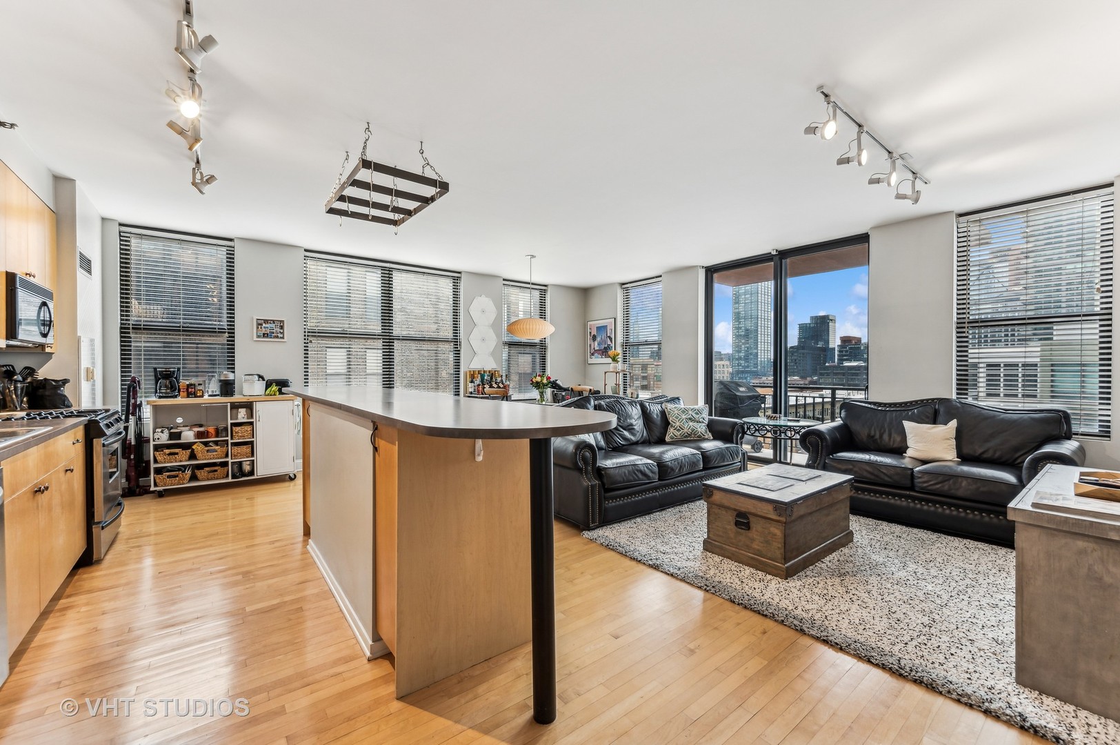 330 N JEFFERSON Street 705