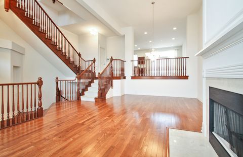 Tiny photo for 1891 Admiral Court #79, Glenview, IL 60026 (MLS # 12517571)