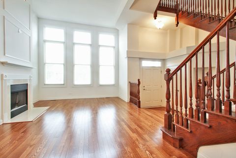 Tiny photo for 1891 Admiral Court #79, Glenview, IL 60026 (MLS # 12517571)