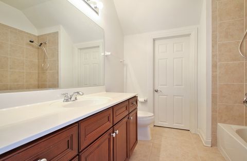 Tiny photo for 1891 Admiral Court #79, Glenview, IL 60026 (MLS # 12517571)