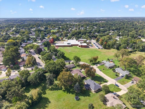Tiny photo for 465 N Shady Oaks Drive, Elgin, IL 60120 (MLS # 12762734)