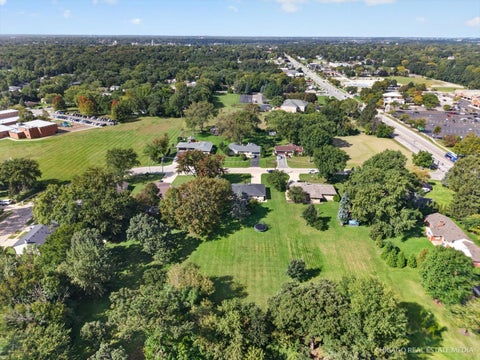 Tiny photo for 465 N Shady Oaks Drive, Elgin, IL 60120 (MLS # 12762734)