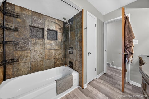 Tiny photo for 465 N Shady Oaks Drive, Elgin, IL 60120 (MLS # 12762734)