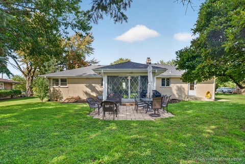 Tiny photo for 465 N Shady Oaks Drive, Elgin, IL 60120 (MLS # 12762734)