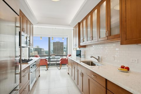 Tiny photo for 130 N Garland Court #5204, Chicago, IL 60602 (MLS # 12514477)