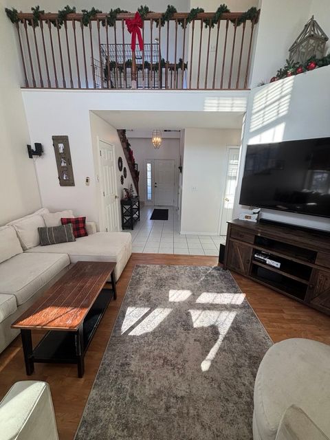 Tiny photo for 121 Crescent Lane #121, Schaumburg, IL 60193 (MLS # 12519802)