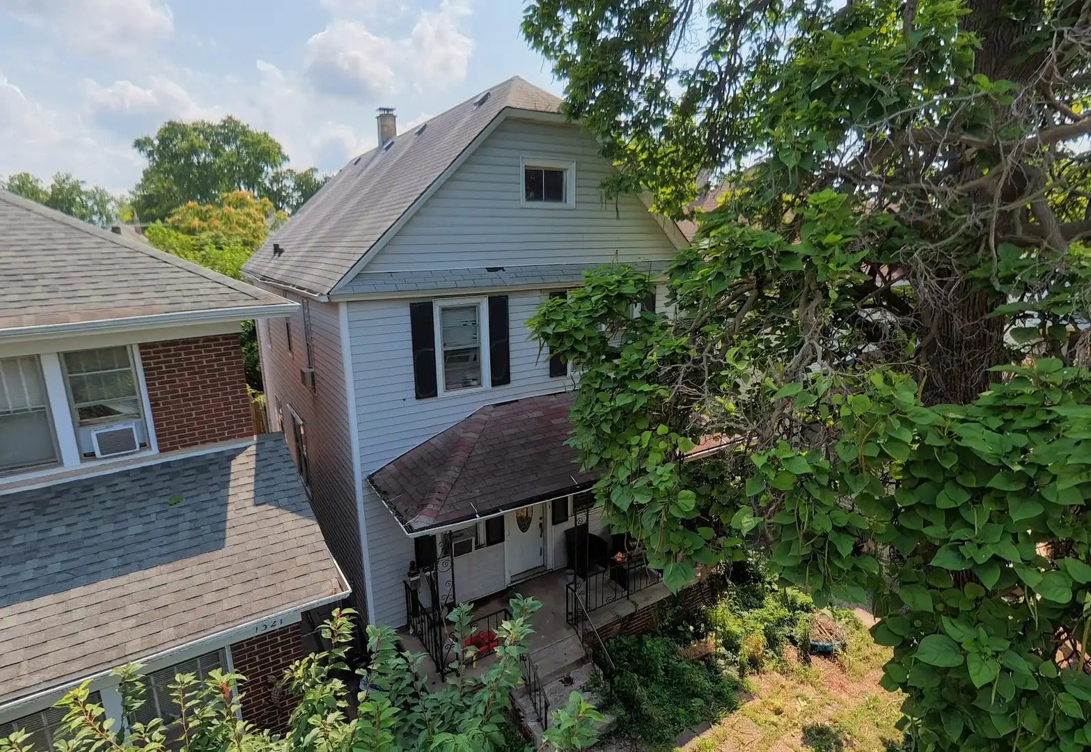 1323 Vincennes Avenue