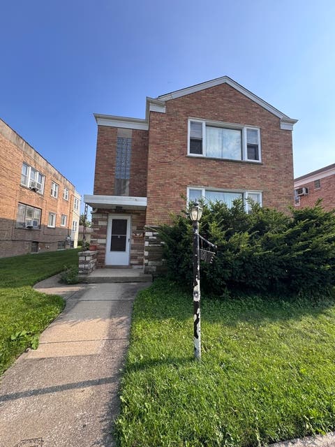 Photo of 10309 Chaucer Street, Westchester, IL 60154 (MLS # 12729865)