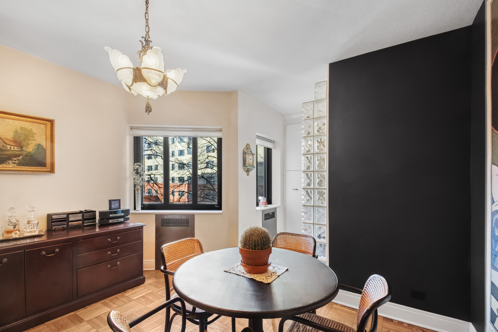 5048 N Marine Drive C3