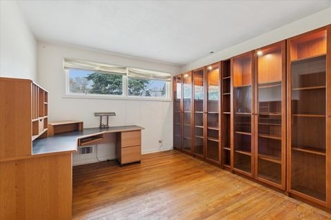 Tiny photo for 5440 S Edgewood Avenue, La Grange Highlands, IL 60525 (MLS # 12521084)