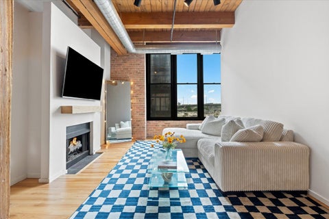 Tiny photo for 728 W Jackson Boulevard #317, Chicago, IL 60661 (MLS # 12678555)