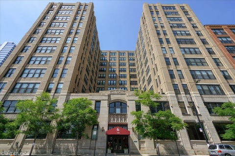 Photo of 728 W Jackson Boulevard #317, Chicago, IL 60661 (MLS # 12678555)