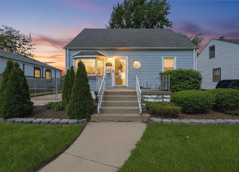 Tiny photo for 602 Hirsch Avenue, Calumet City, IL 60409 (MLS # 12758830)
