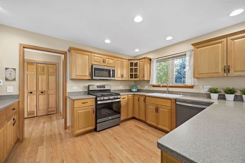 Tiny photo for 912 Middleton Avenue, Lisle, IL 60532 (MLS # 12468346)