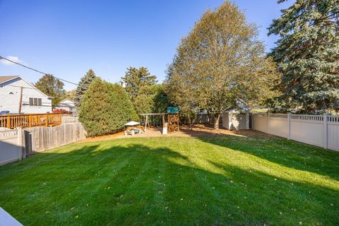 Tiny photo for 912 Middleton Avenue, Lisle, IL 60532 (MLS # 12468346)