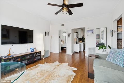 Tiny photo for 3555 W Lyndale Street #3B, Chicago, IL 60647 (MLS # 12473553)