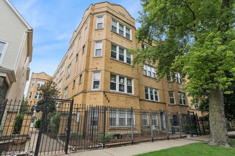 Photo of 3555 W Lyndale Street #3B, Chicago, IL 60647 (MLS # 12473553)