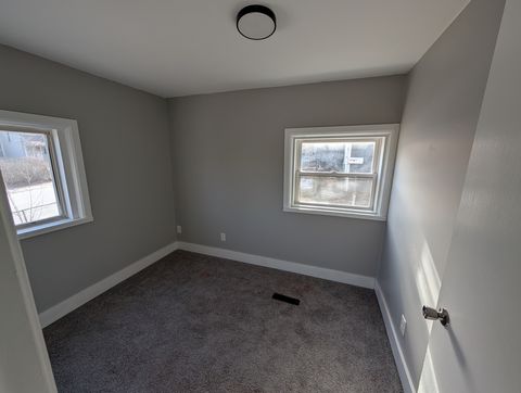 Tiny photo for 928 Farnam Street, Davenport, IA 52803 (MLS # 12557359)