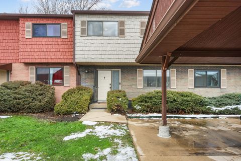 1528 Chippewa Trail Wheeling IL 60090