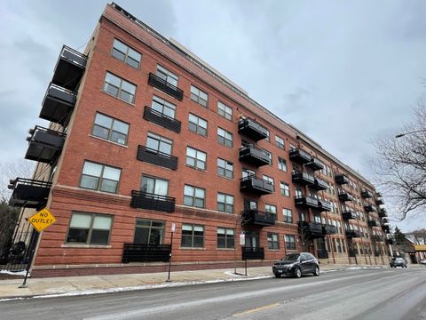 1735 W Diversey Parkway 205 Chicago IL 60614