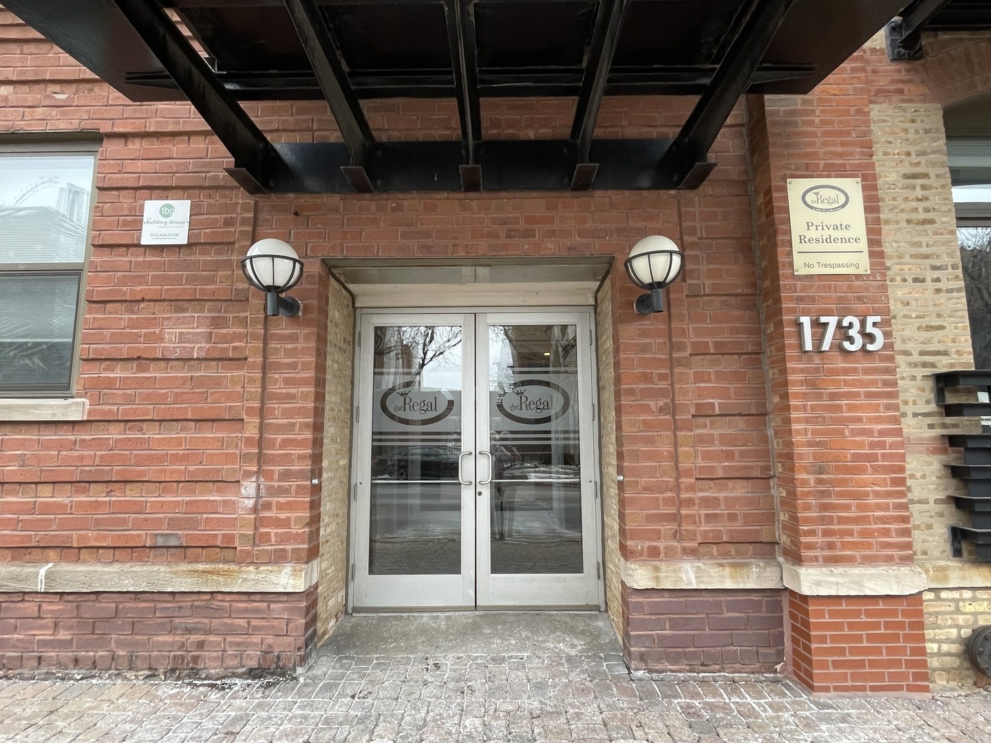 1735 W Diversey Parkway 205