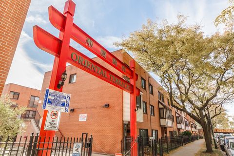 Photo of 335 W 23rd Street #B, Chicago, IL 60616 (MLS # 12506416)