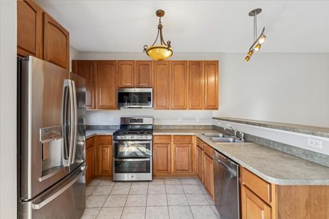 Tiny photo for 6135 River Bend Drive, Lisle, IL 60532 (MLS # 12493490)