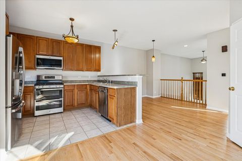 Tiny photo for 6135 River Bend Drive, Lisle, IL 60532 (MLS # 12493490)
