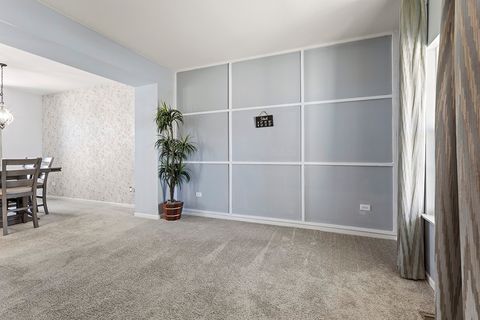 Tiny photo for 804 Feeney Drive, Minooka, IL 60447 (MLS # 12599523)