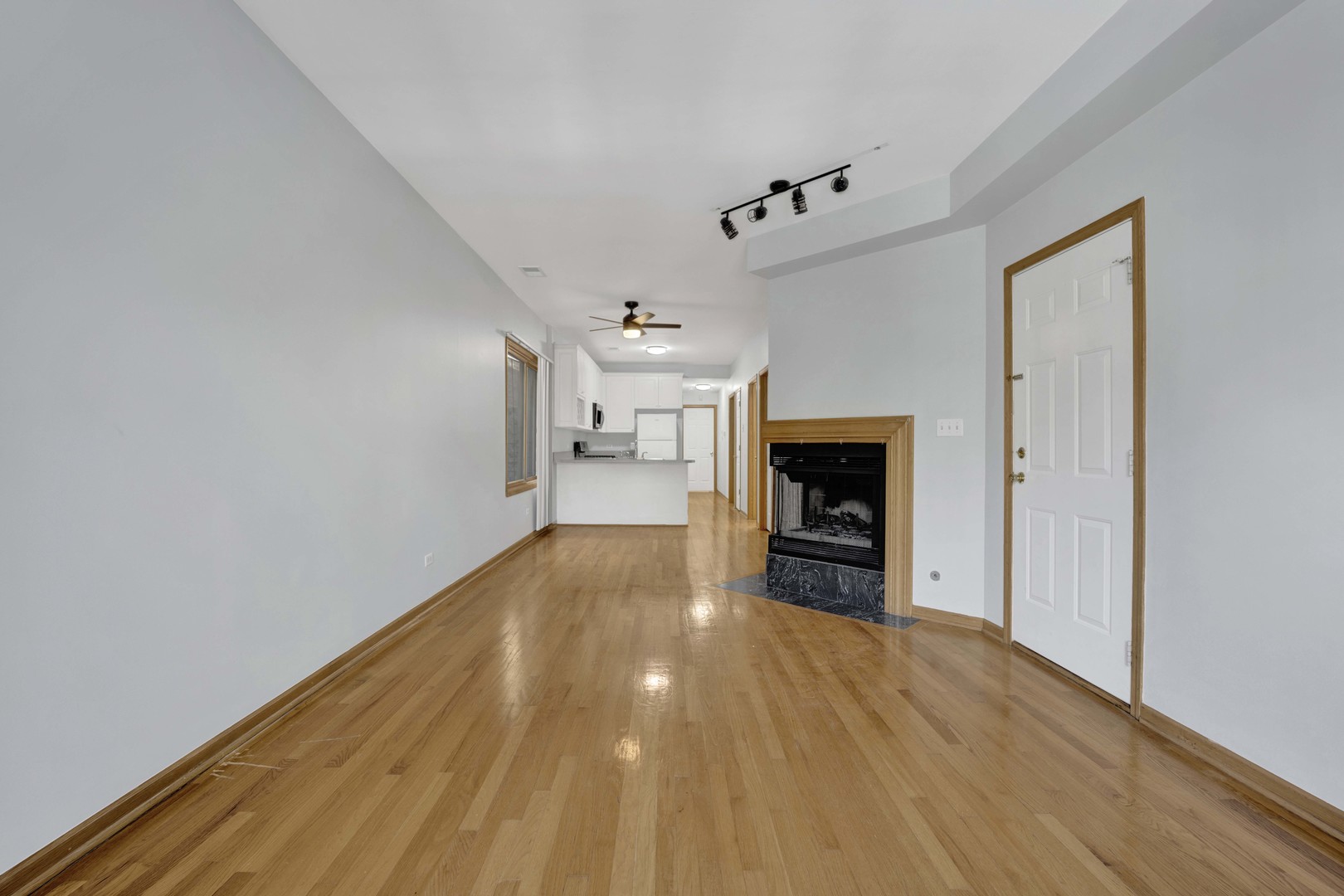 1339 N Greenview Avenue 2