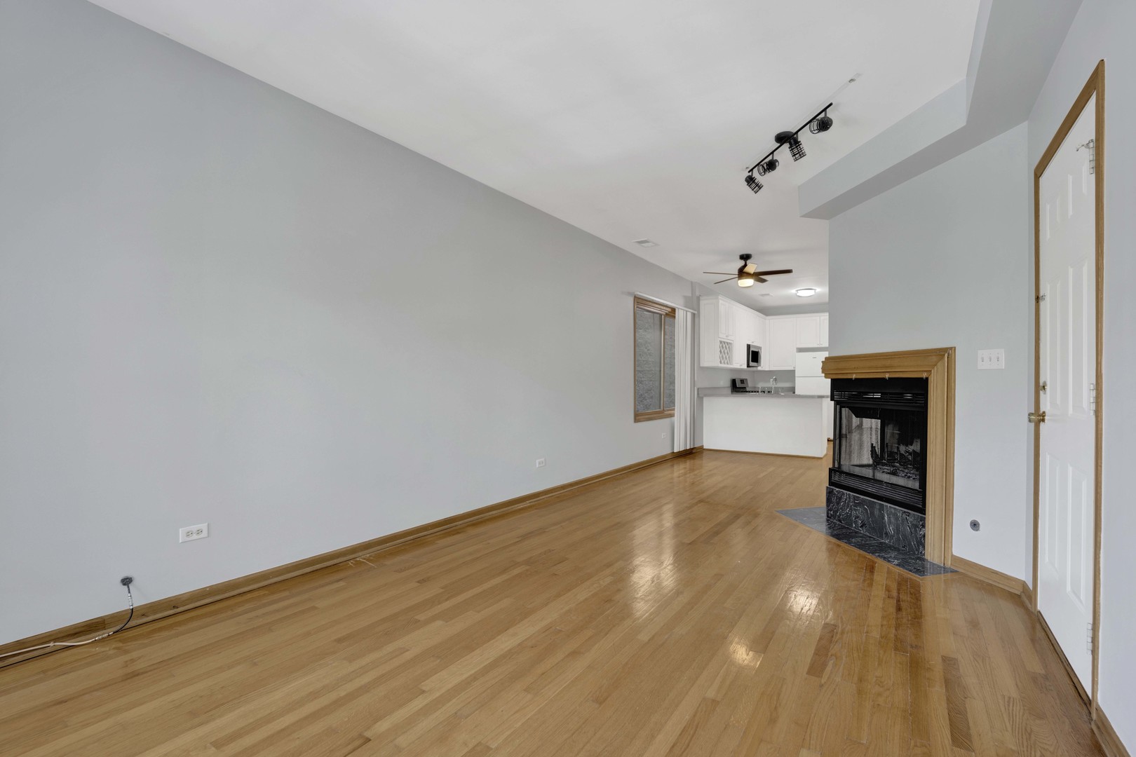1339 N Greenview Avenue 2