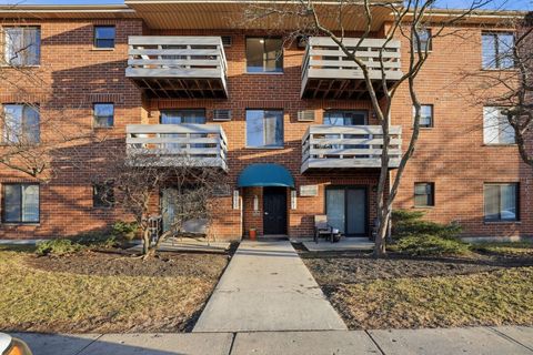 Photo of 1367 N Winslowe Drive #204, Palatine, IL 60074 (MLS # 12579399)