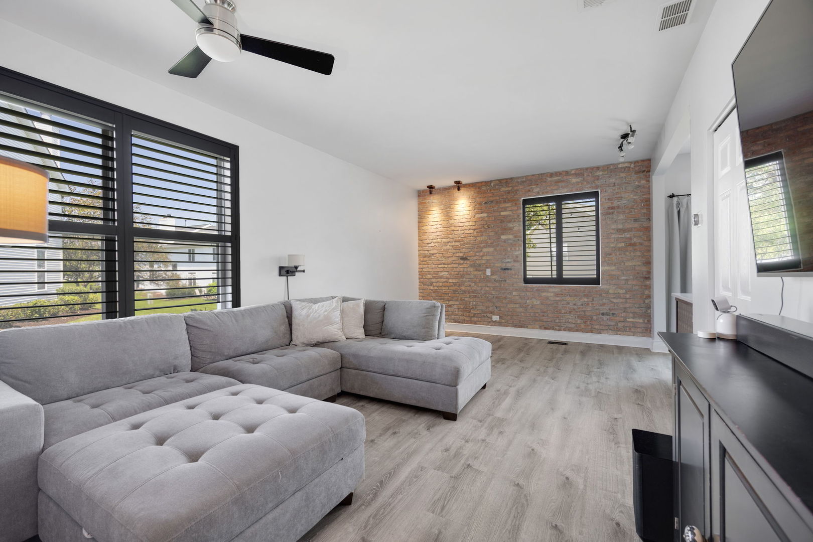 1260 Arapaho Court