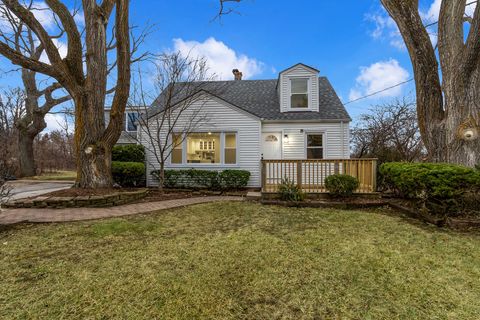 Photo of 31 W US Highway 45, Vernon Hills, IL 60061 (MLS # 12601516)