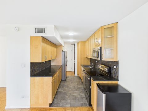 Tiny photo for 1310 N Ritchie Court #7D, Chicago, IL 60610 (MLS # 12441023)
