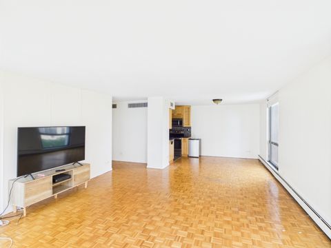 Tiny photo for 1310 N Ritchie Court #7D, Chicago, IL 60610 (MLS # 12441023)