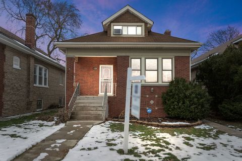 Tiny photo for 1404 W 97th Street, Chicago, IL 60643 (MLS # 12392388)
