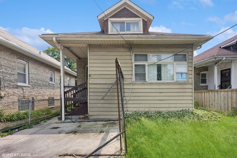 Tiny photo for 1404 W 97th Street, Chicago, IL 60643 (MLS # 12392388)