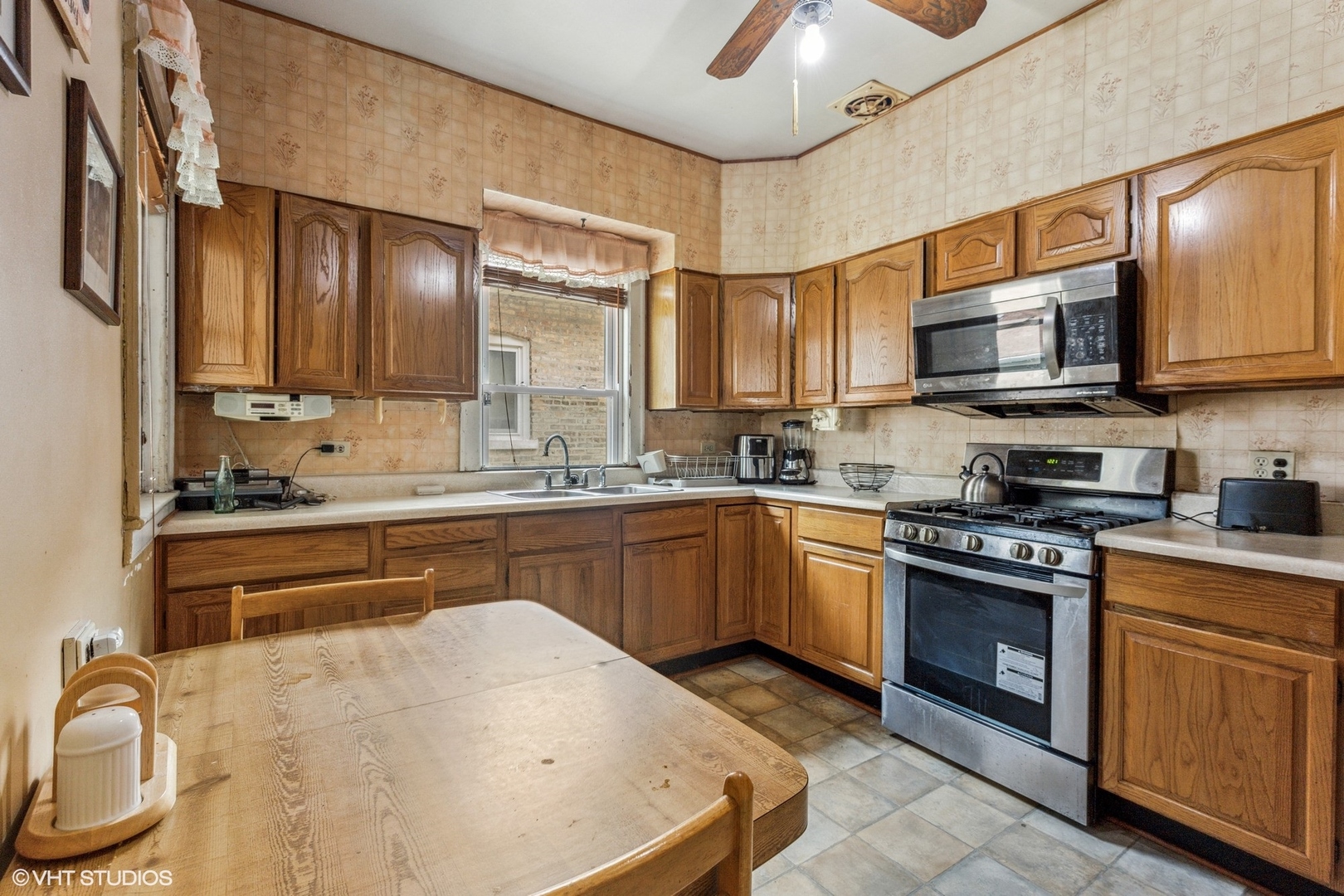 1404 W 97th Street