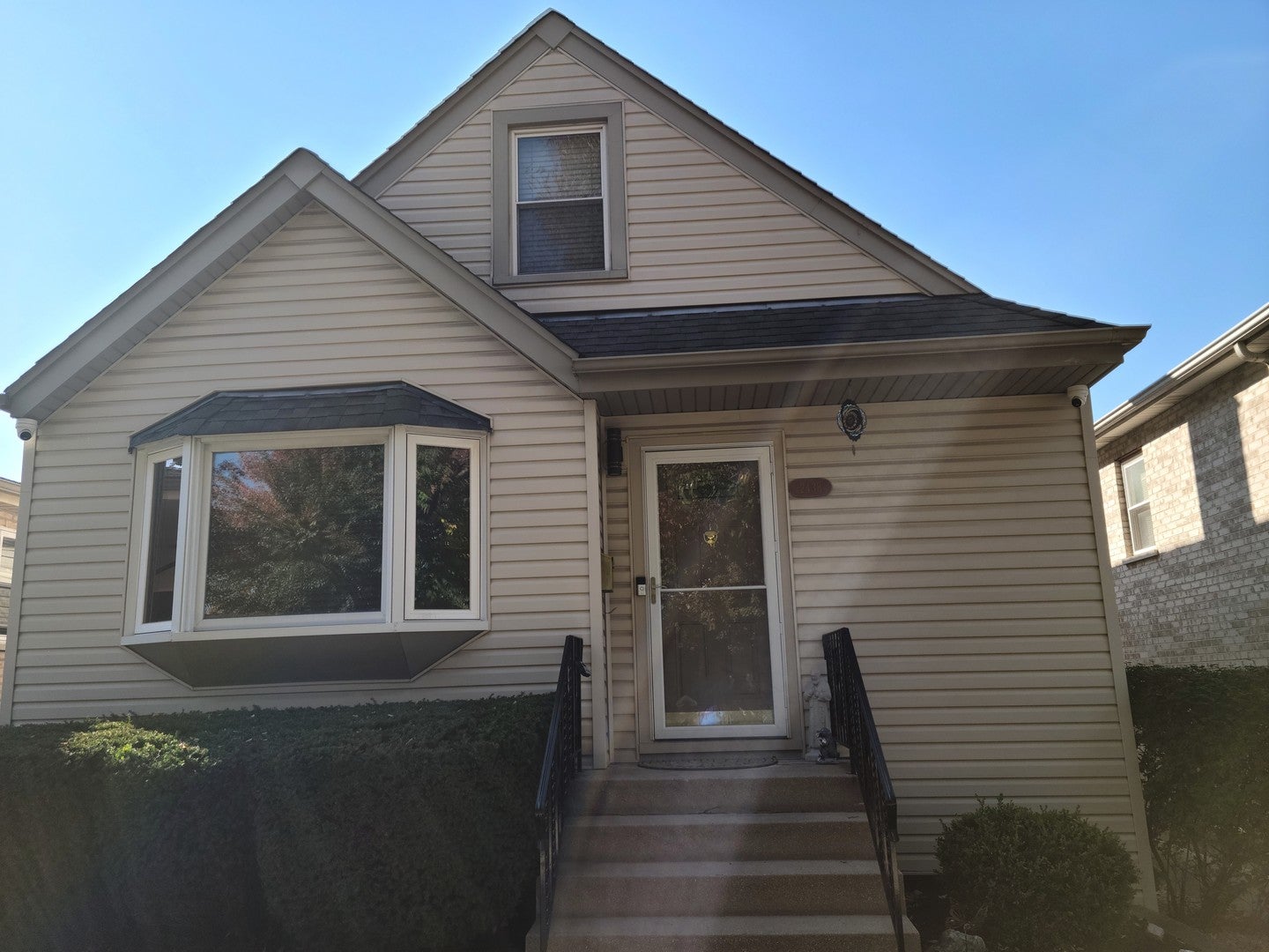 2438 Clinton Street
