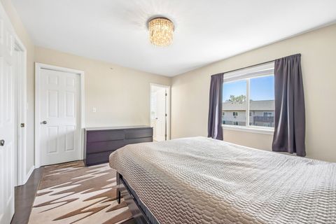 Tiny photo for 673 E FOUNTAINVIEW Drive #673, Mundelein, IL 60060 (MLS # 12687302)