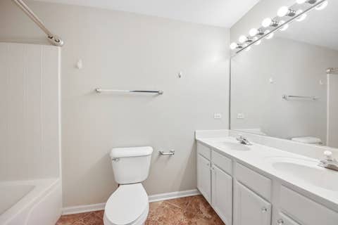 Tiny photo for 673 E FOUNTAINVIEW Drive #673, Mundelein, IL 60060 (MLS # 12687302)