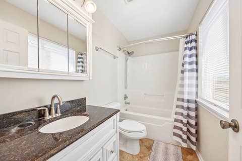 Tiny photo for 673 E FOUNTAINVIEW Drive #673, Mundelein, IL 60060 (MLS # 12687302)