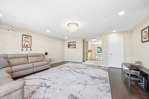Tiny photo for 673 E FOUNTAINVIEW Drive #673, Mundelein, IL 60060 (MLS # 12687302)